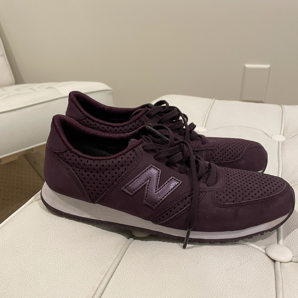 New Balance 420 sneaker